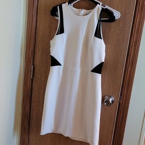 Sleeveless dress
